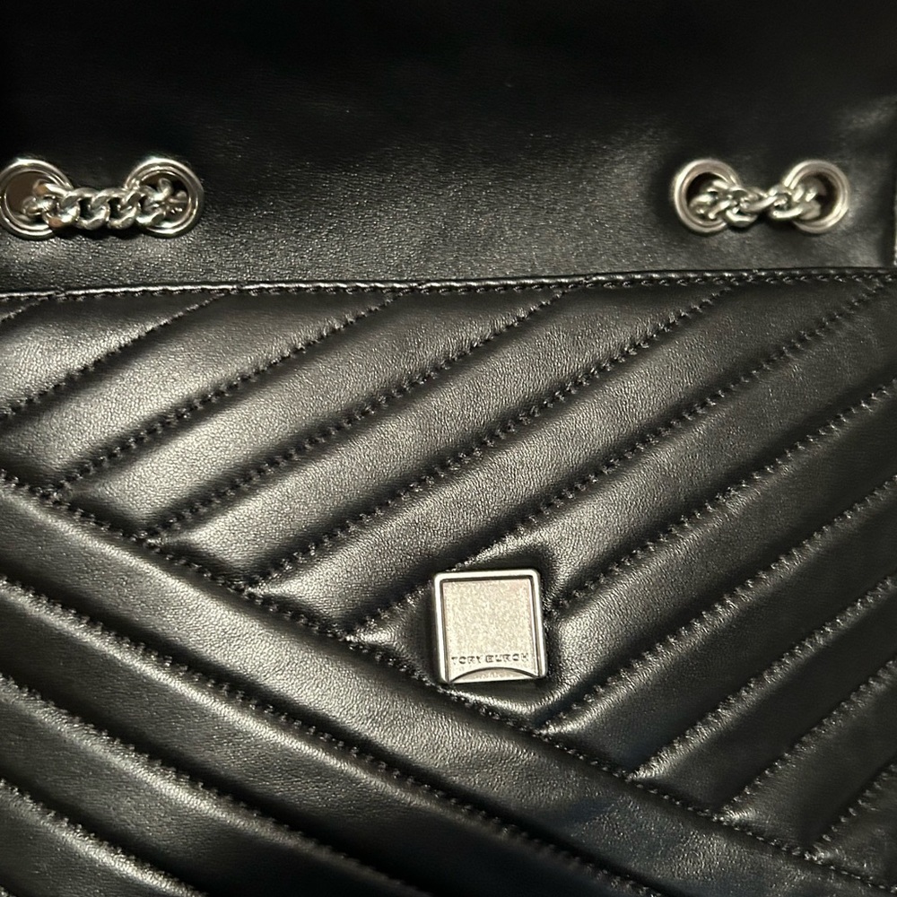 Tory Burch Kira Quilted Convertible Shoulder Bag - Picture 6 of 9